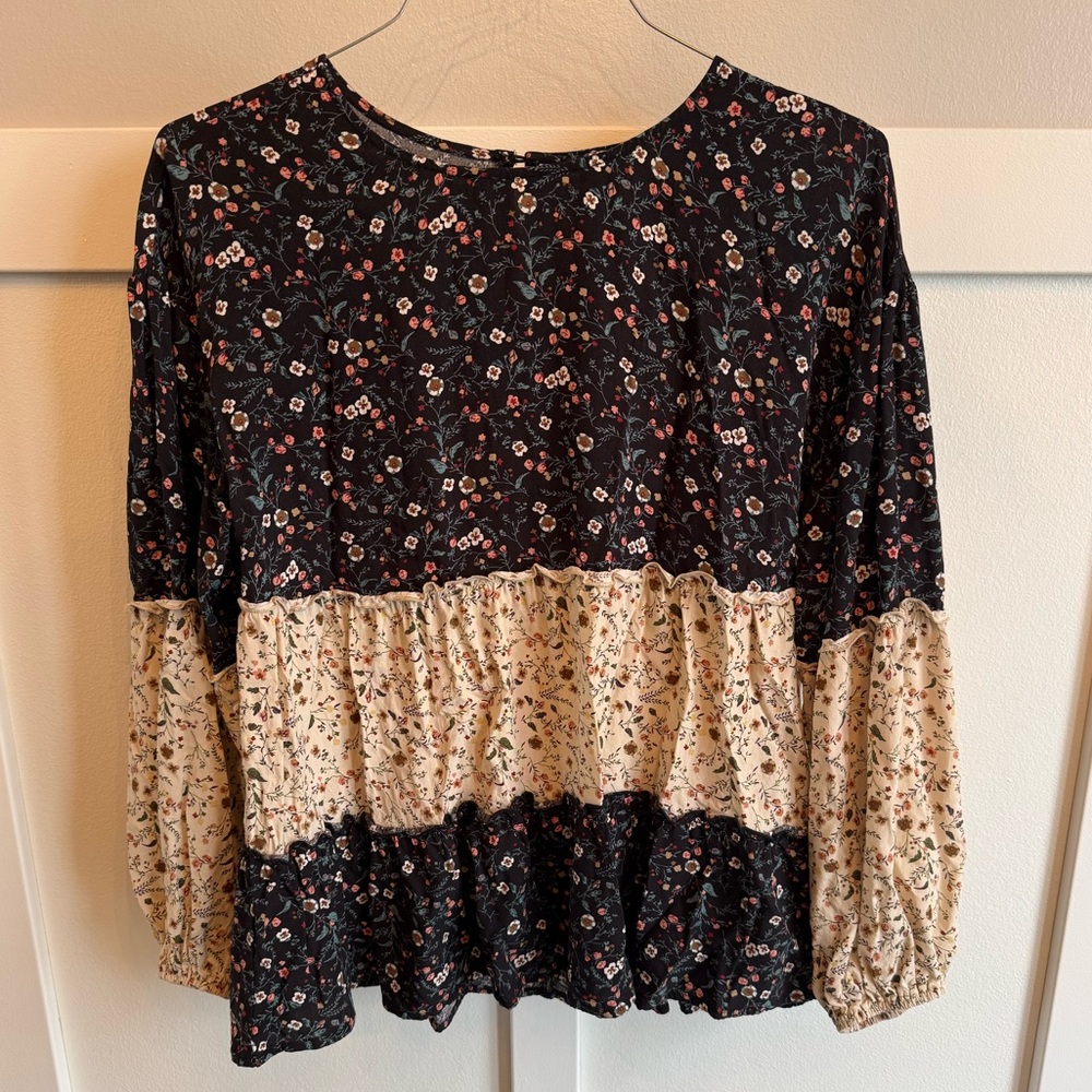 Floral Patchwork Long-Sleeve Peasant Top - Black & Cream - Picture 3 of 3